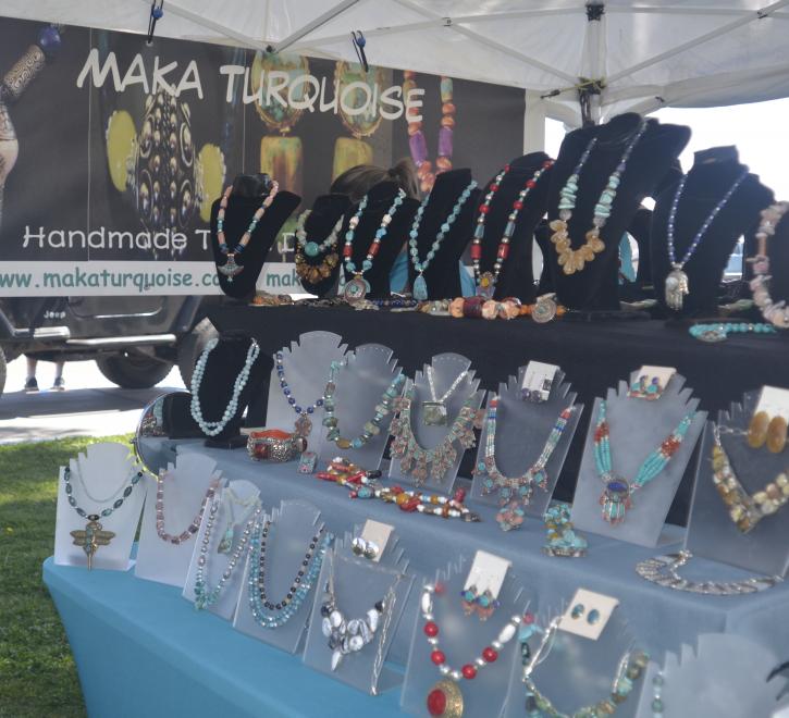 maka turquoise